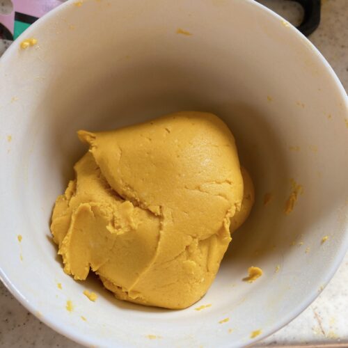 かぼちゃ入り白玉団子